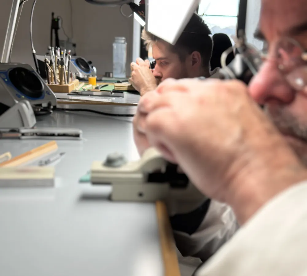 artisan-horloger-montre-luxe-mhp